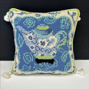 Vintage 8.5 x 8.5 needle-point teapot pillow with side cord & tassels